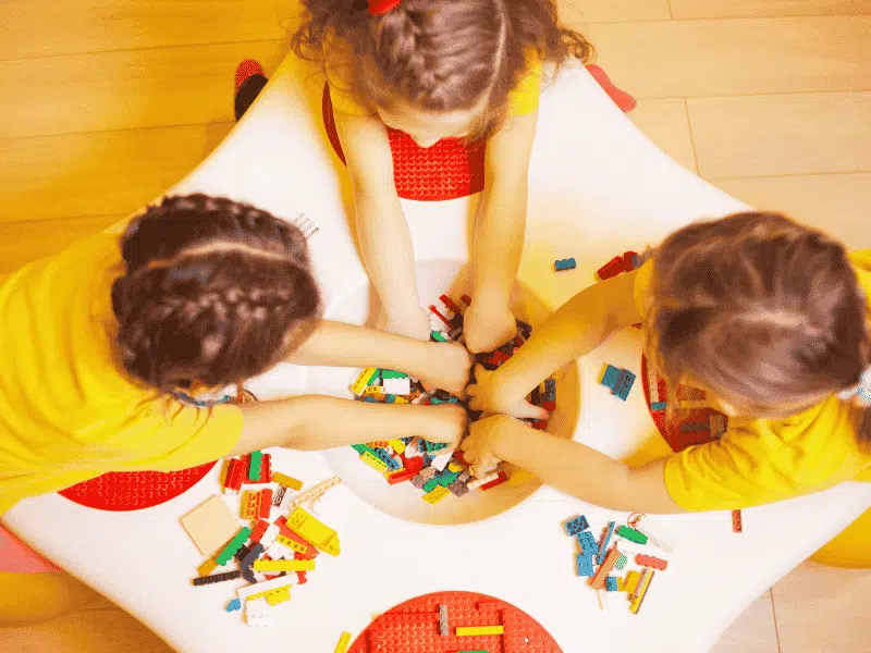 Les jeux de lettres : un outil puissant pour éveiller la curiosité des enfants