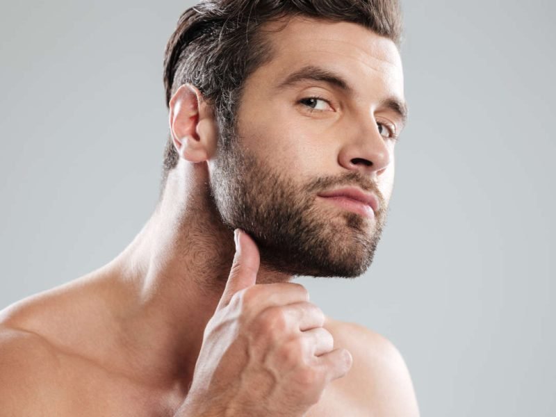 Gommage de barbe : soins spécifiques pour hommes au quotidien