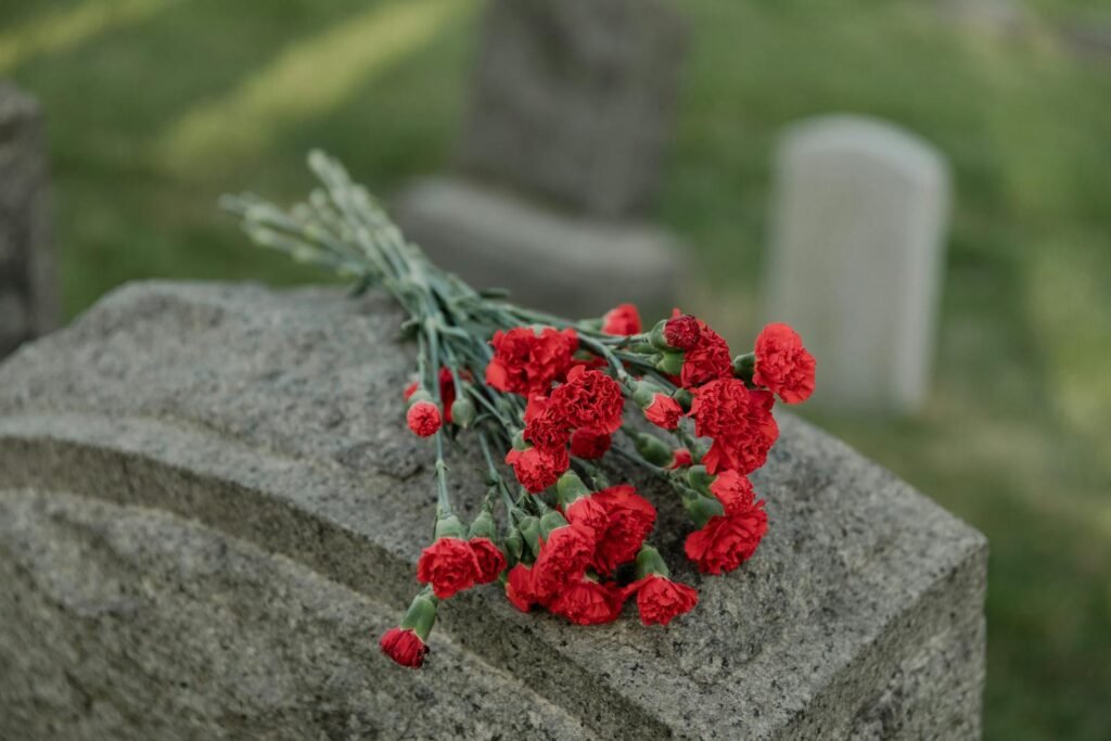 Fleurs sur tombe