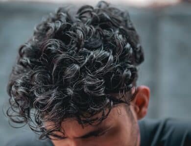 Conseils pour prendre soin de cheveux bouclés efficacement