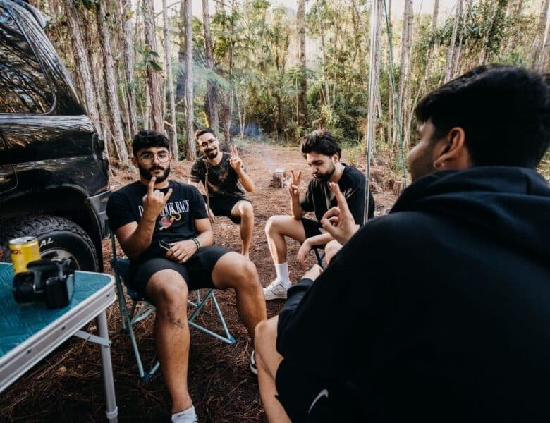 Les indispensables mode homme pour voyager en camping-car confortablement